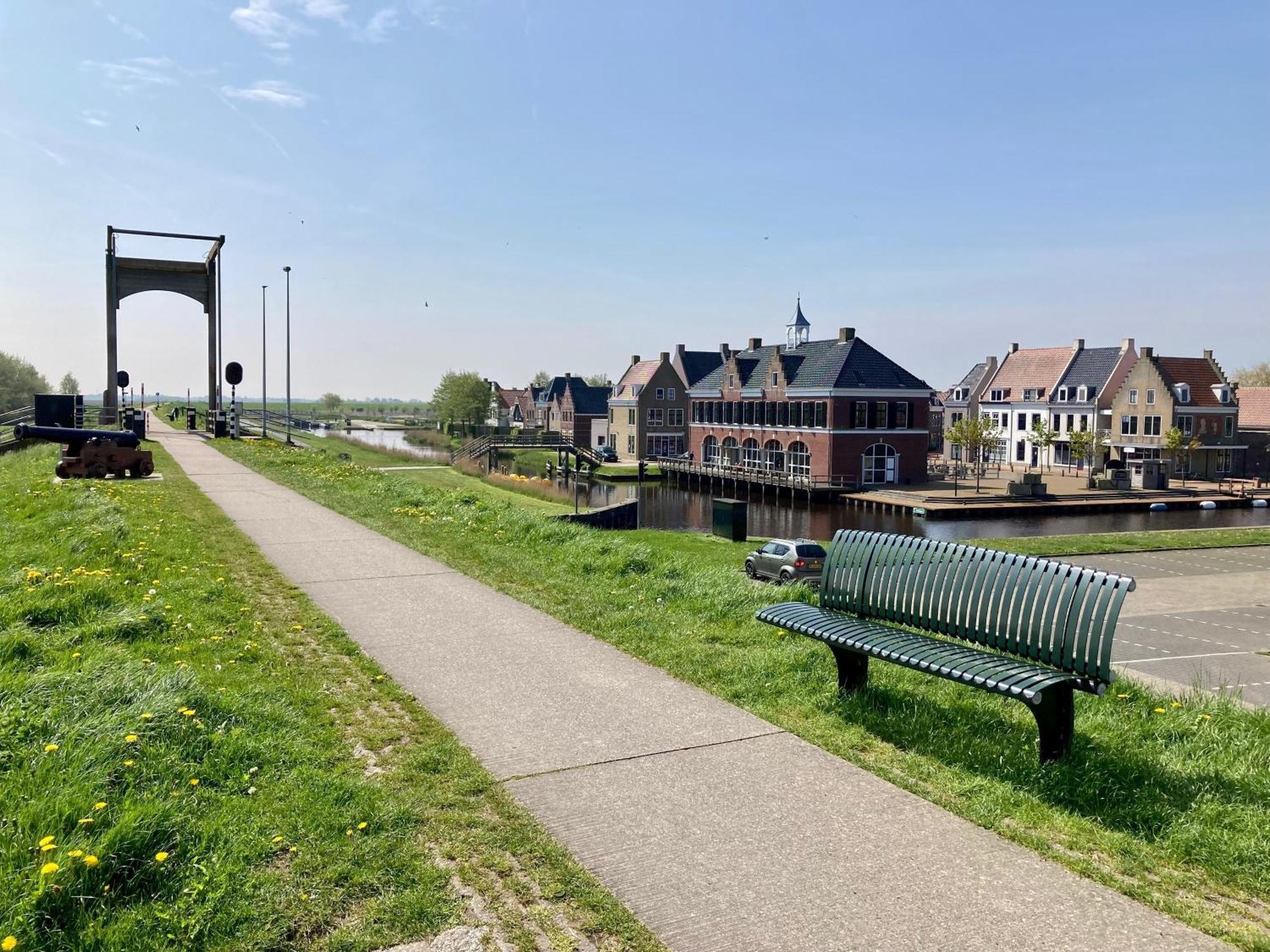 Leonie 6 Pers Holiday Home With A Large Garden Close To The Lauwersmeer Anjum Extérieur photo